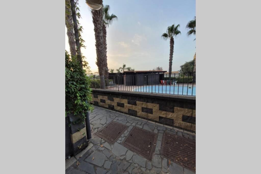 Sicilia, Mansarda Le Due Terrazze Apartment Mascali Exterior foto