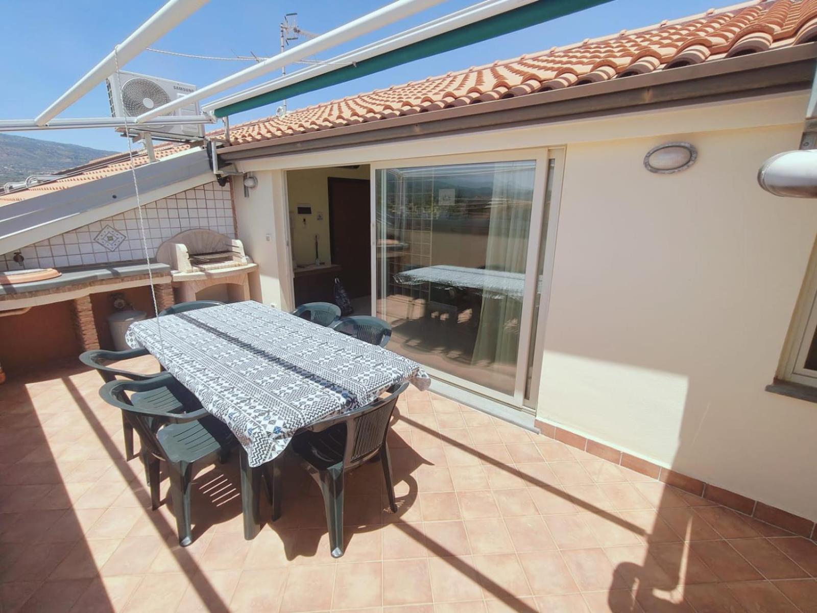 Sicilia, Mansarda Le Due Terrazze Apartment Mascali Exterior foto